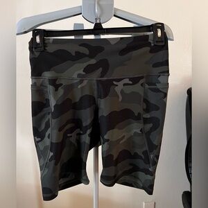 NWOT! Old Navy Camo Women's Shorts